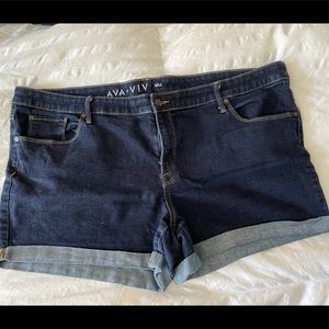 Dark wash midi rolled hem short